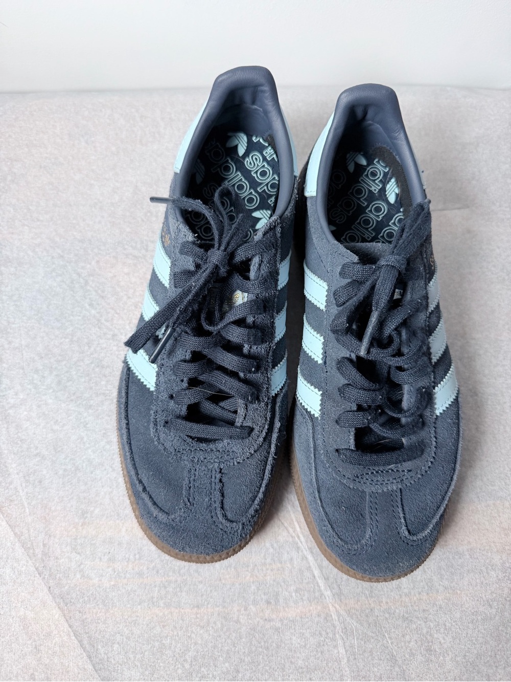 adidas Handball Spezial Kids Suede Sneaker in Navy and Light Blue - Picture 4 of 9